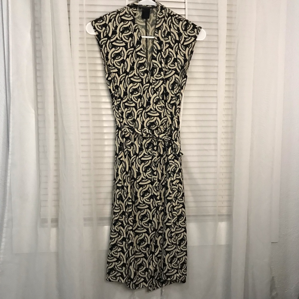 BCBGMaxazria Wrap Fan print Midi